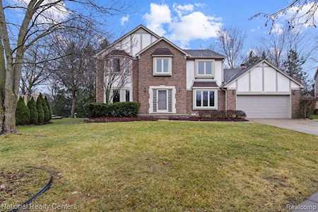 44489 Stone Rd Novi, MI 48375