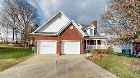 4700 Vinecliff Pl Louisville, KY 40299