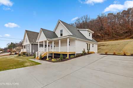 3023 Greenway Dr Knoxville, TN 37918