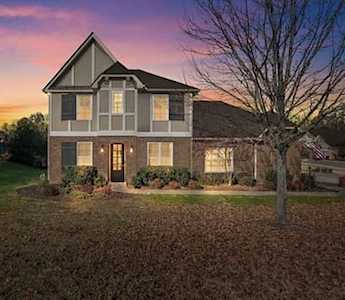 101 Beacon Light Cv Hendersonville, TN 37075