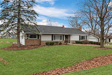 2217 Heathercliff Dr Libertyville, IL 60048