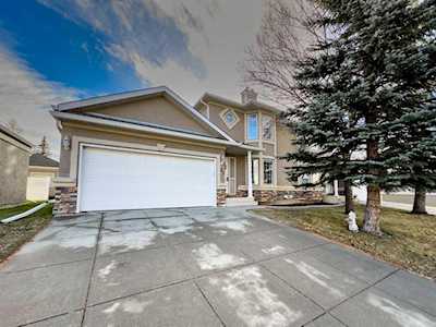 35 Mt Mckenzie Way SE Calgary, AB T2Z 2P9