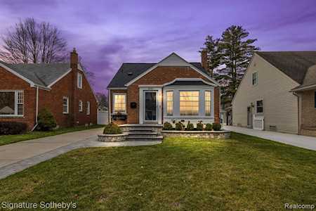 2005 N Wilson Ave Royal Oak, MI 48073