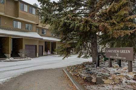 3131 63 Ave SW #107 Calgary, AB T3E 6N4