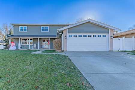 83 W Brantwood Ave Elk Grove Village, IL 60007