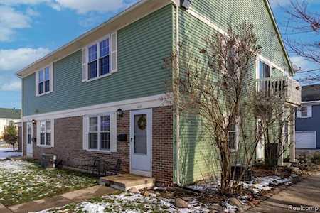 1605 Wingate Blvd Ypsilanti Twp, MI 48198