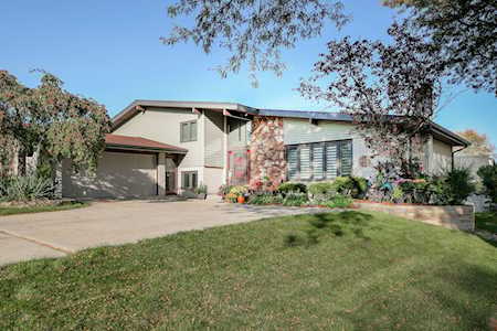 7721 Baker Ct Darien, IL 60561