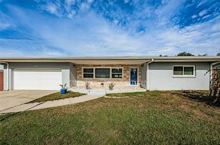 1714 Emerald Dr Clearwater, FL 33756