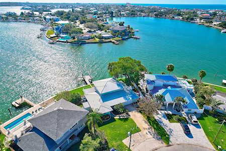 425 Harbor Dr S Indian Rocks Beach, FL 33785