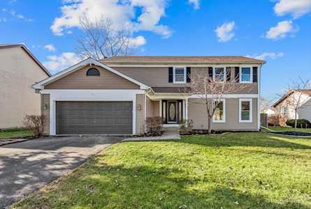 2004 Clematis Dr Algonquin, IL 60102