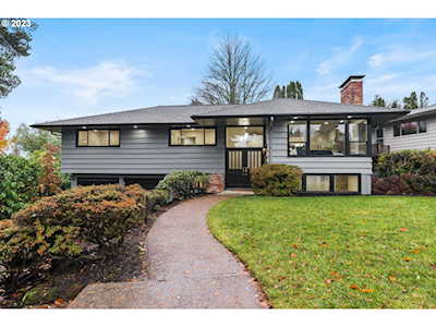 5555 SW Dover CT Portland, OR 97225