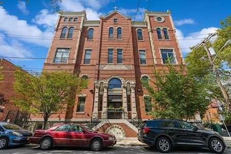 305 Whiton St #403 Jersey City, NJ 07304