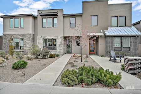 4033 E Parkcenter Blvd Boise, ID 83716