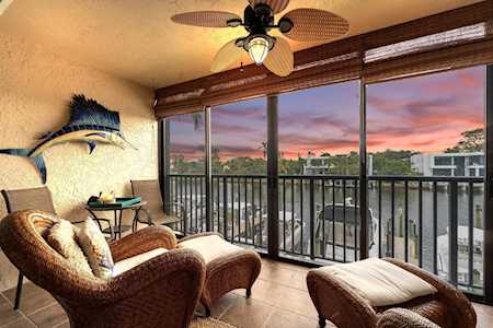 210 Captains Walk #713 Delray Beach, FL 33483