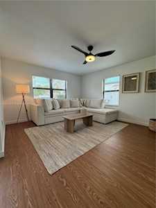 629 NW 6th Ct Hallandale Beach, FL 33009