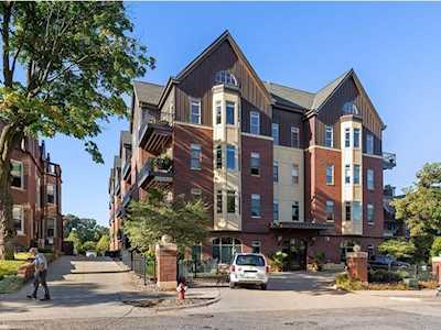 301 Clifton Avenue #1H Minneapolis, MN 55403