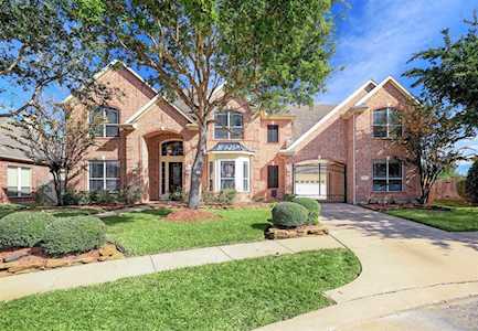 7106 Pettigrew Dr Sugar Land, TX 77479