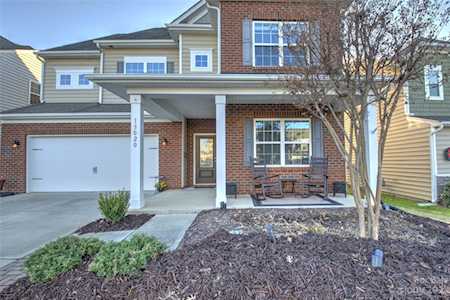 13020 Sagamore Hill Dr Charlotte, NC 28273