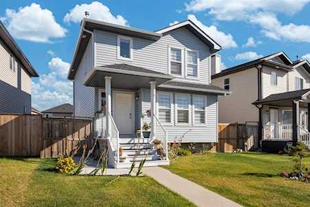 1101 Taradale Dr NE Calgary, AB T3J 0A5