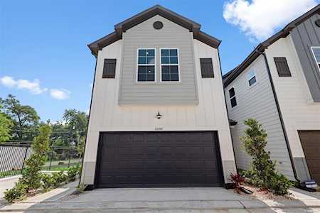 8402 Curry St Houston, TX 77093