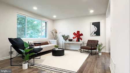 8802 Ashford Rd Parkville, MD 21234