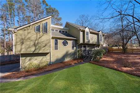 2141 Preswick Drive NE Marietta, GA 30066
