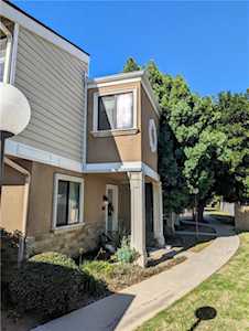 10730 Woodley Ave #6 Granada Hills, CA 91344
