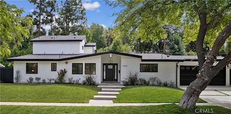 22940 Austin St Woodland Hills, CA 91364