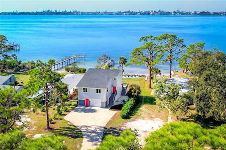 568 S Mccall Rd Englewood, FL 34223
