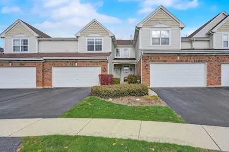 509 Cherry Hill Ct Schaumburg, IL 60193