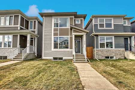 546 Corner Meadows Way NE Calgary, AB T3N 2C9