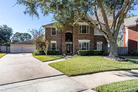 802 Amber Bough Ct Houston, TX 77062