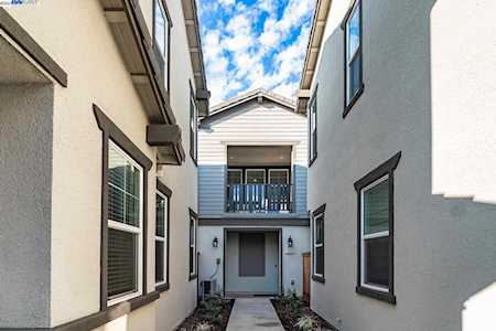 17474 Nightshore Dr Lathrop, CA 95330
