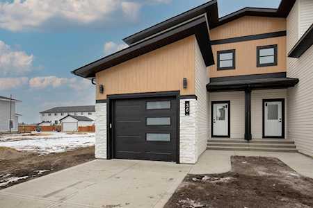 36 Earl Close Red Deer, AB T4P 3G6