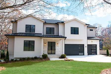 1674 Manhasset Drive Dunwoody, GA 30338