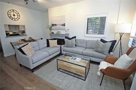 111 S Oak Knoll Ave #113 Pasadena, CA 91101
