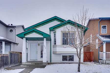 1143 Martindale Blvd NE Calgary, AB T3J 3Z9