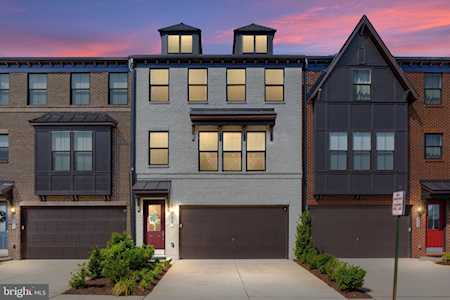 8102 Zoe Place Alexandria, VA 22306