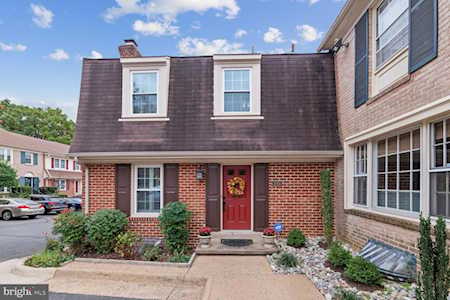 3008 Federal Hill Dr Falls Church, VA 22044