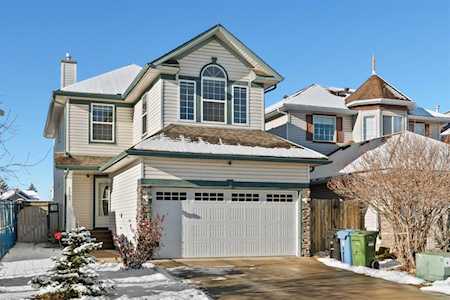 127 Tarington Close NE Calgary, AB T3J 3V8