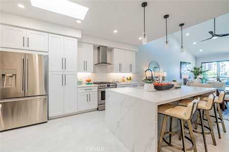 38807 Wisteria Dr Palm Desert, CA 92211