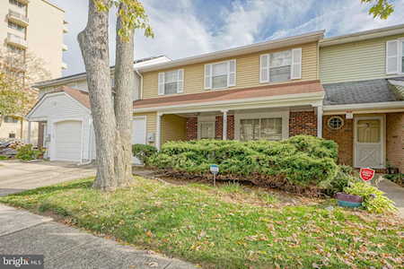 2 Windsor Mews Cherry Hill, NJ 08002