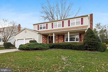 752 Fremont Ln Mount Laurel, NJ 08054