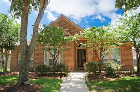 3136 Indian Summer Trl Friendswood, TX 77546