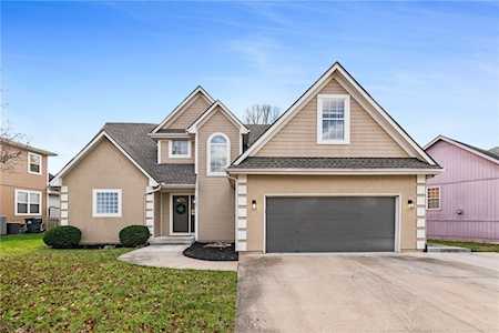 21401 E 50th Terrace Dr S Blue Springs, MO 64015