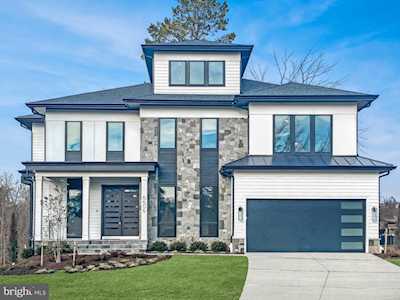 6606 Fairlawn Dr Mclean, VA 22101