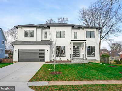 1422 Mayflower Dr Mclean, VA 22101