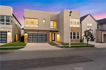 170 Buckeye Lake Forest, CA 92630