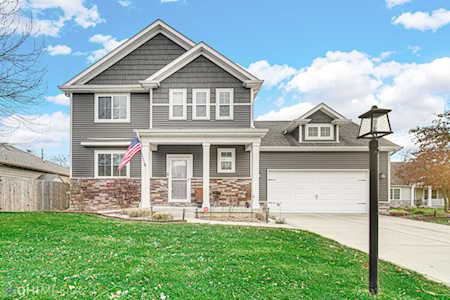 2704 Baldwin Ct Valparaiso, IN 46383