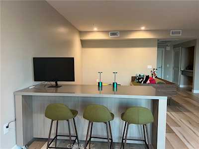 39 S Los Robles Ave #6005 Pasadena, CA 91101